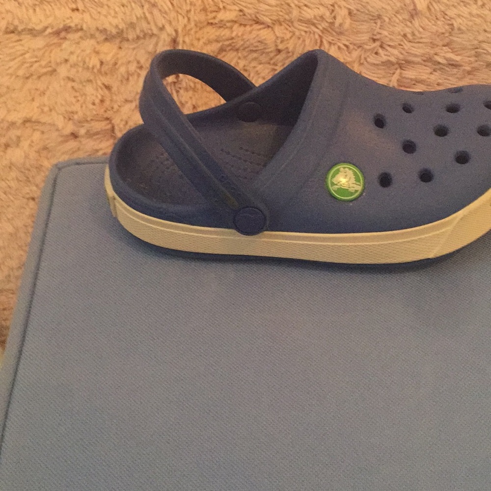 Crocs. - Picture 4 of 4